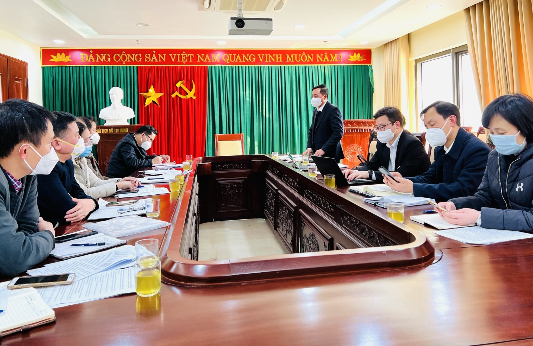 Đoàn công tác của Sở Y tế làm việc với Ban Chỉ đạo phòng, chống dịch COVID-19 huyện Lạng Giang
