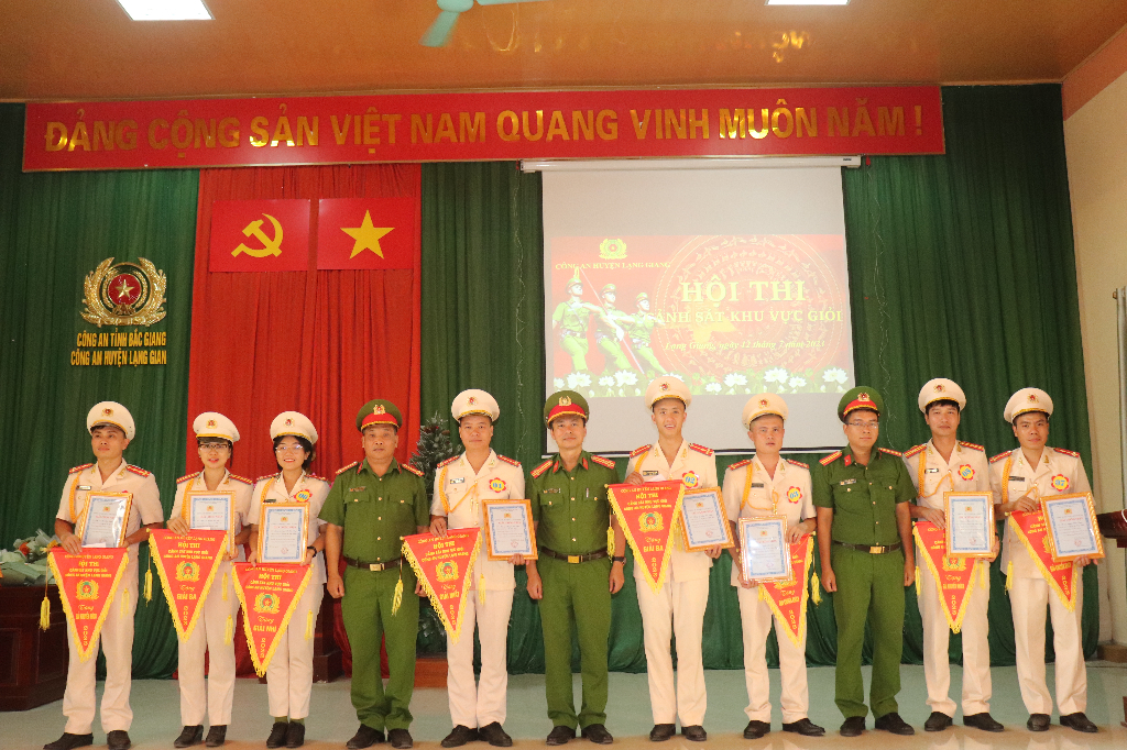 Công an huyện Lạng Giang tổ chức Hội thi Cảnh sát khu vực giỏi năm 2023