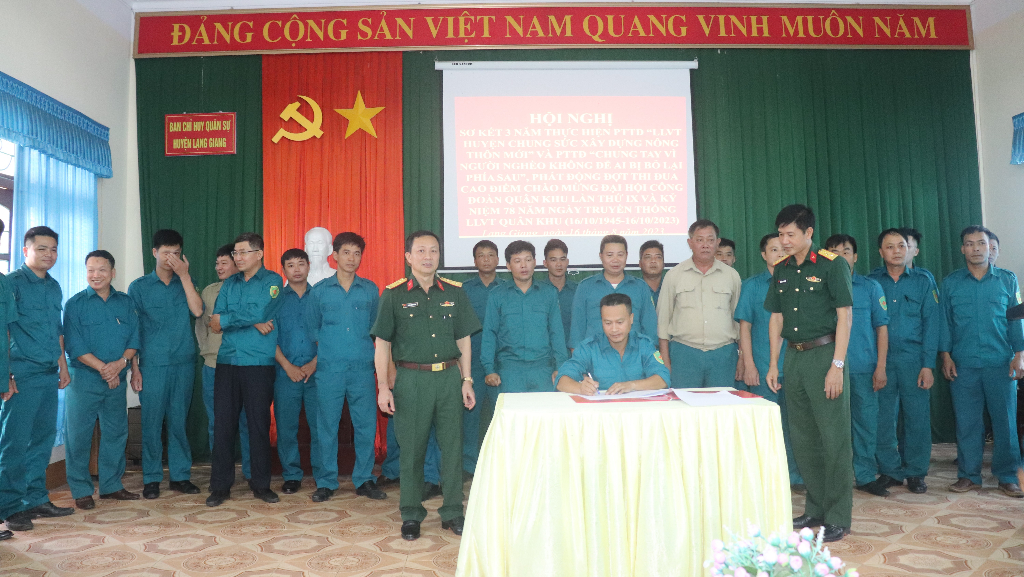 Nhân lên hiệu quả phong trào thi đua “LLVT huyện Lạng Giang chung sức xây dựng nông thôn mới”