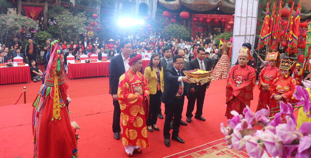 Khai mạc Lễ hội mở cửa rừng xã Hương Sơn