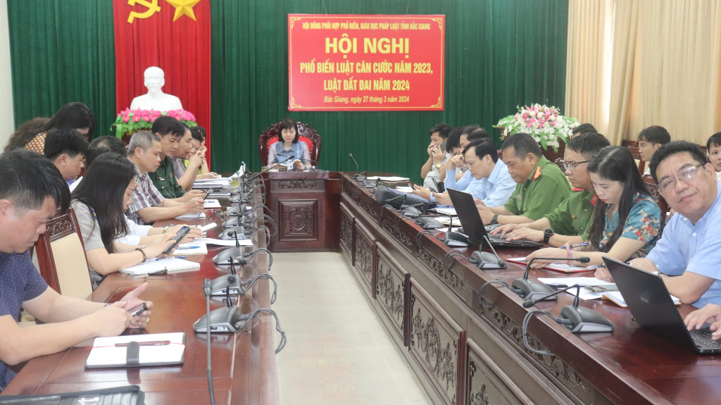 Bắc Giang: tổ chức hội nghị phổ biến Luật Đất đai, Luật Căn cước