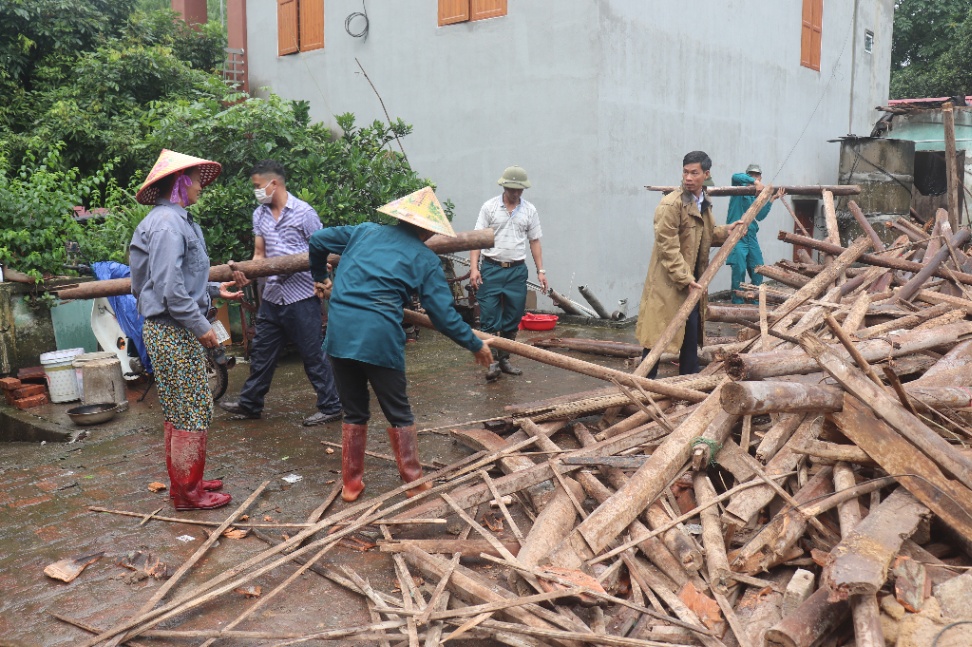 Hương Sơn: Hỗ trợ tháo dỡ nhà để xây dựng nhà ở mới cho hộ nghèo