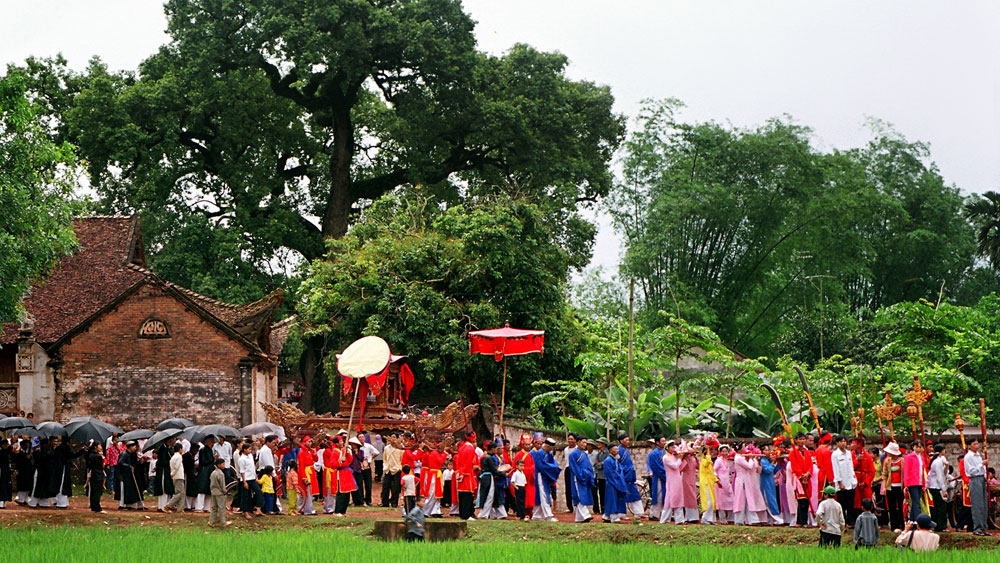 Tien Luc Festival resounding in the region